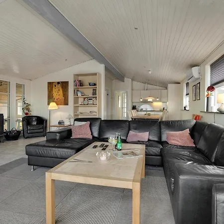 Gorgeous In Bogense With Indoor Swimming Pool 度假居 Skåstrup